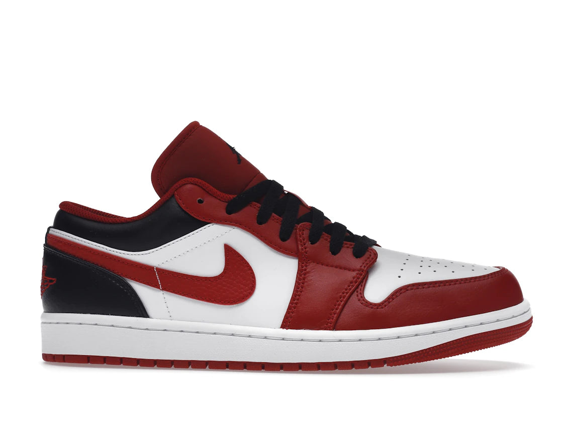 Jordan 1 Low Bulls - 360 View 2